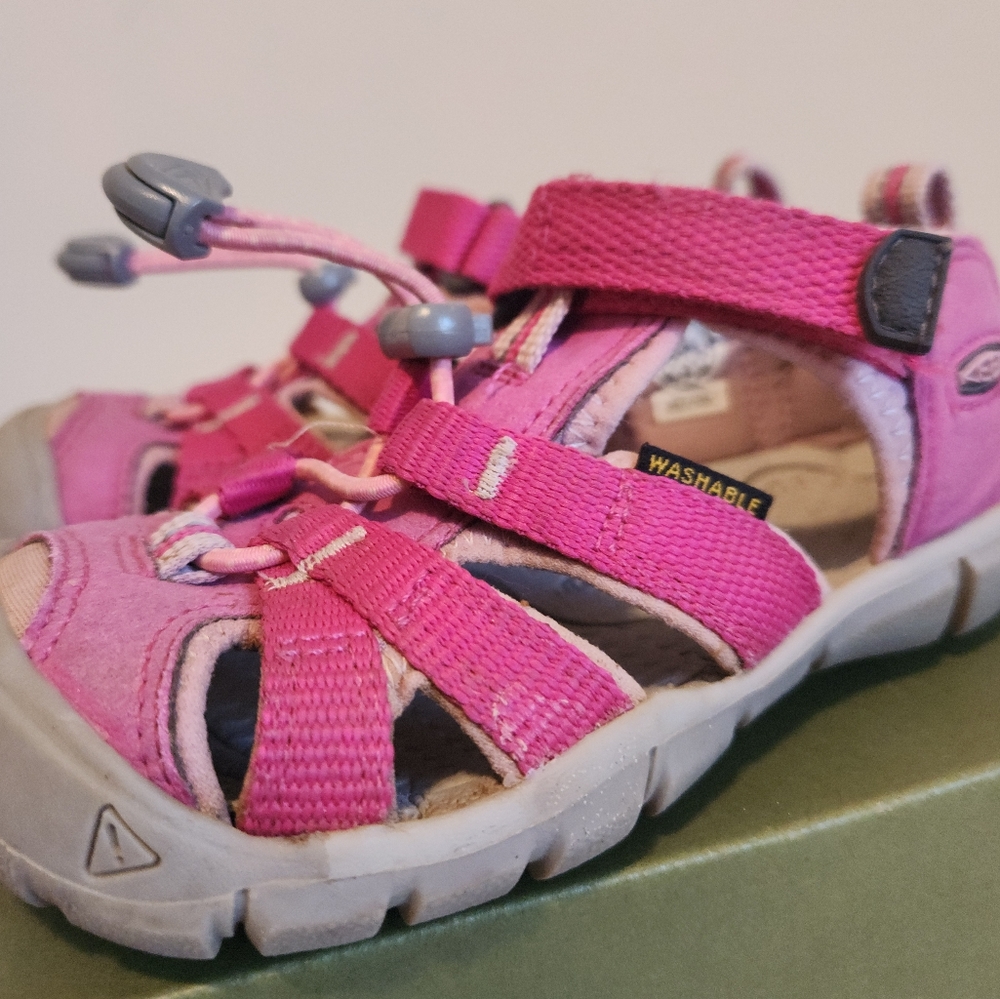 Toddler Girls Pink Keen Shoes